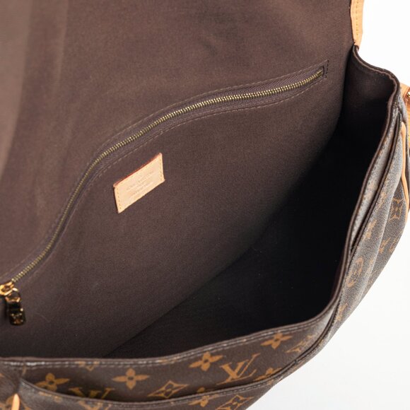 Louis Vuitton Menilmontant MM Monogram Canvas Messenger Bag - Picture 10 of 12